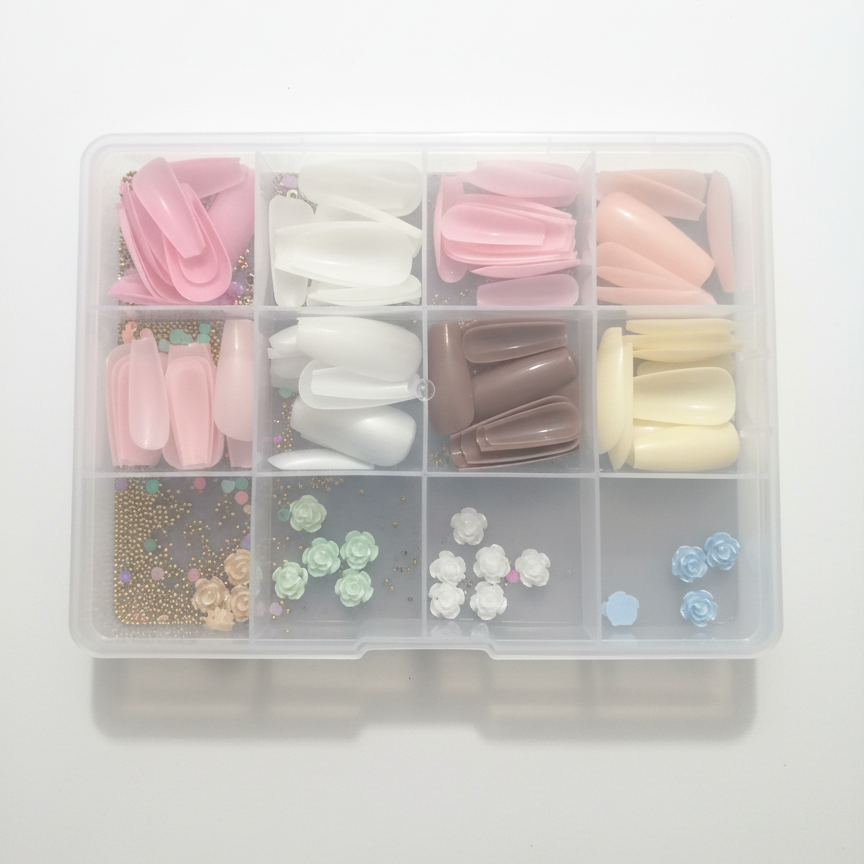 Dua Collective Nail Art Decoration Kit – Press-On Tips & 3D Charms